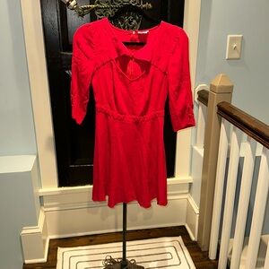 Flirty red dress, beautiful cut/details